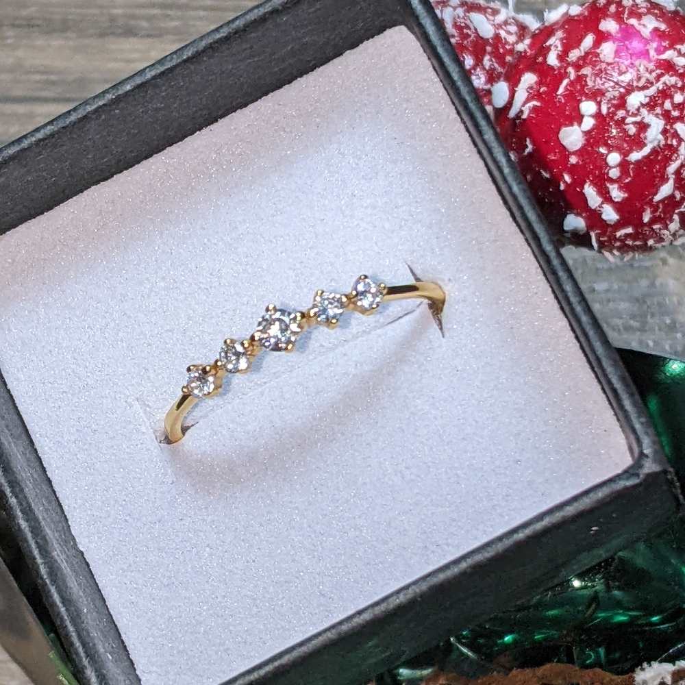 Sparkling Ring